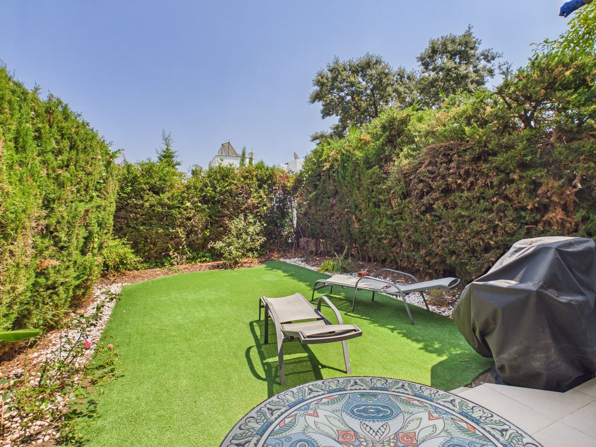 4 Bed Townhouse for sale in Selwo Costa Del Sol, Málaga, Spain