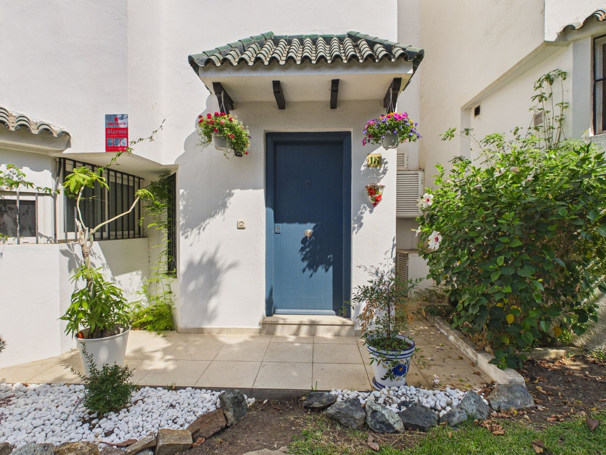 4 Bed Townhouse for sale in Selwo Costa Del Sol, Málaga, Spain