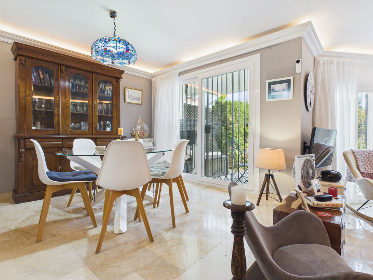 4 Bed Townhouse for sale in Selwo Costa Del Sol, Málaga, Spain