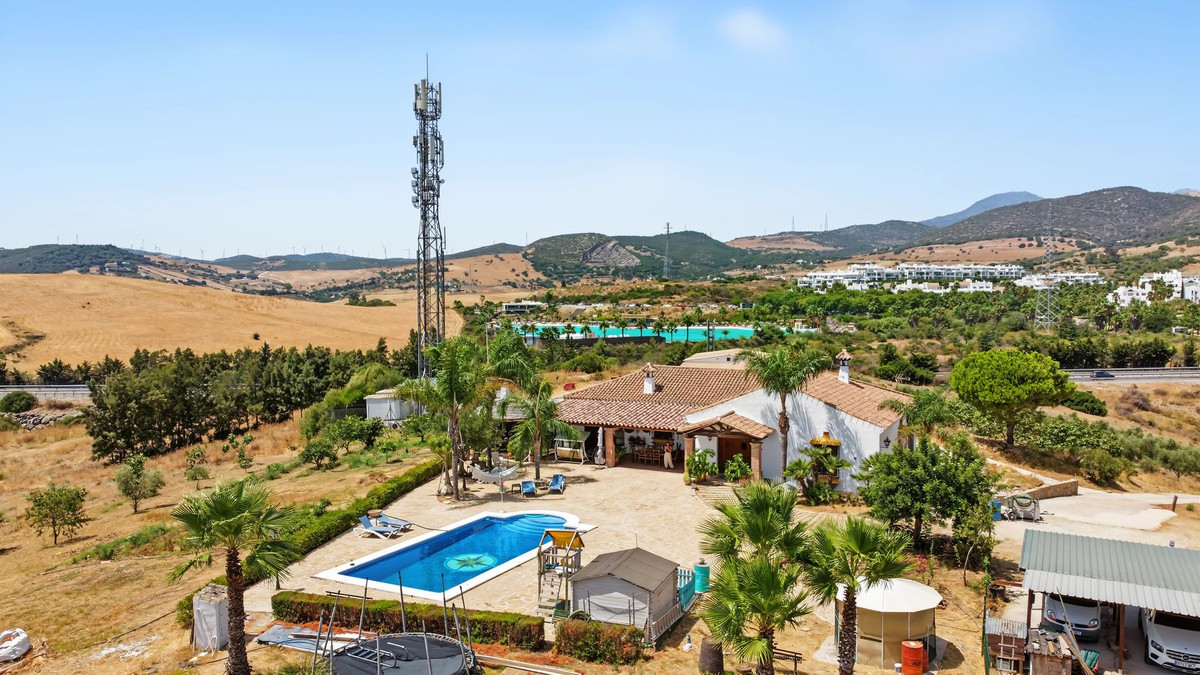 3 Bed Townhouse for sale in Casares Costa Del Sol, Málaga, Spain