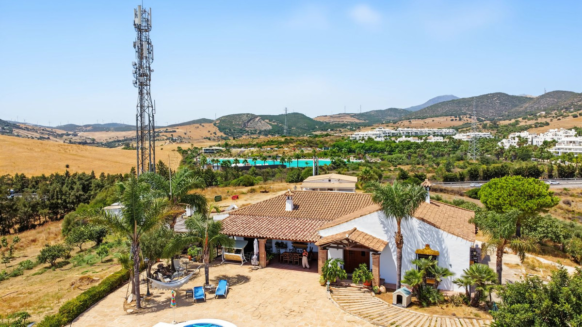 3 Bed Townhouse for sale in Casares Costa Del Sol, Málaga, Spain