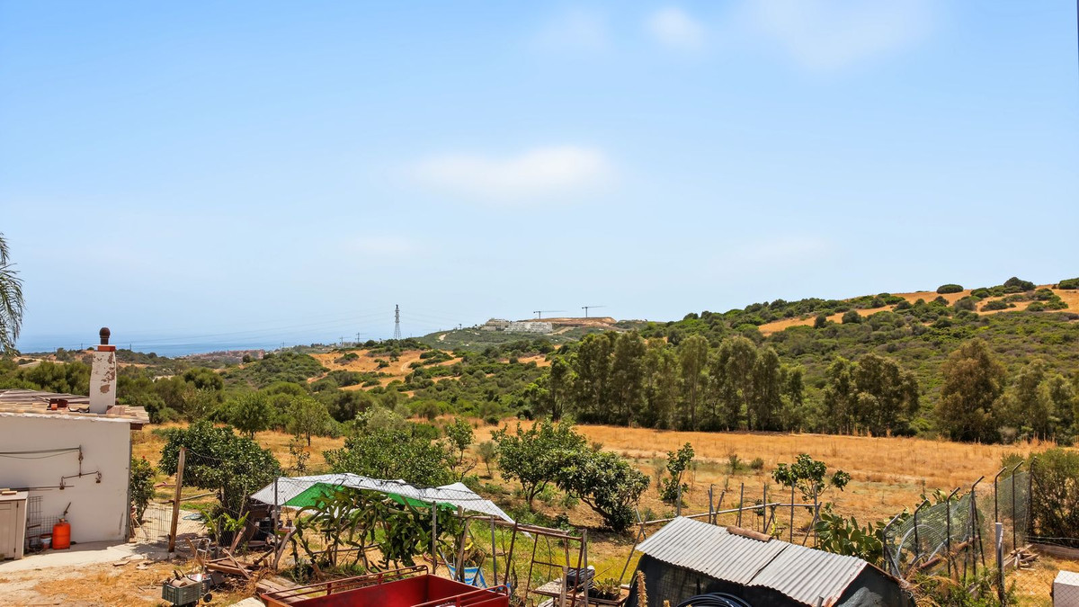 3 Bed Townhouse for sale in Casares Costa Del Sol, Málaga, Spain