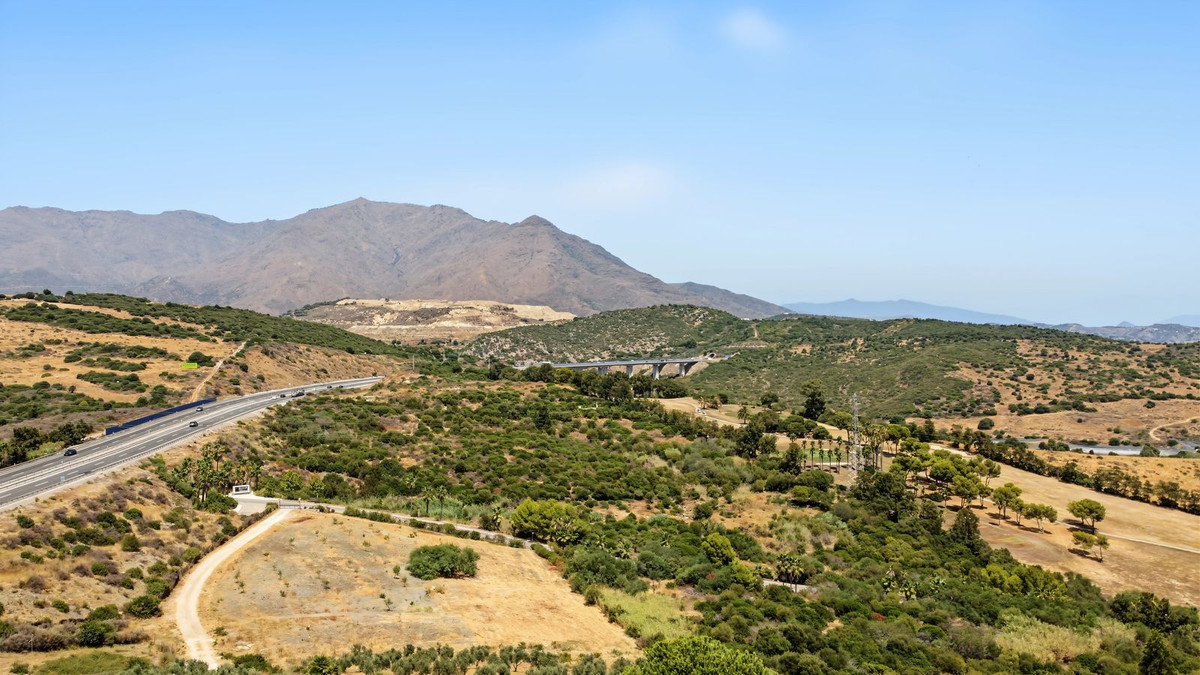 3 Bed Townhouse for sale in Casares Costa Del Sol, Málaga, Spain