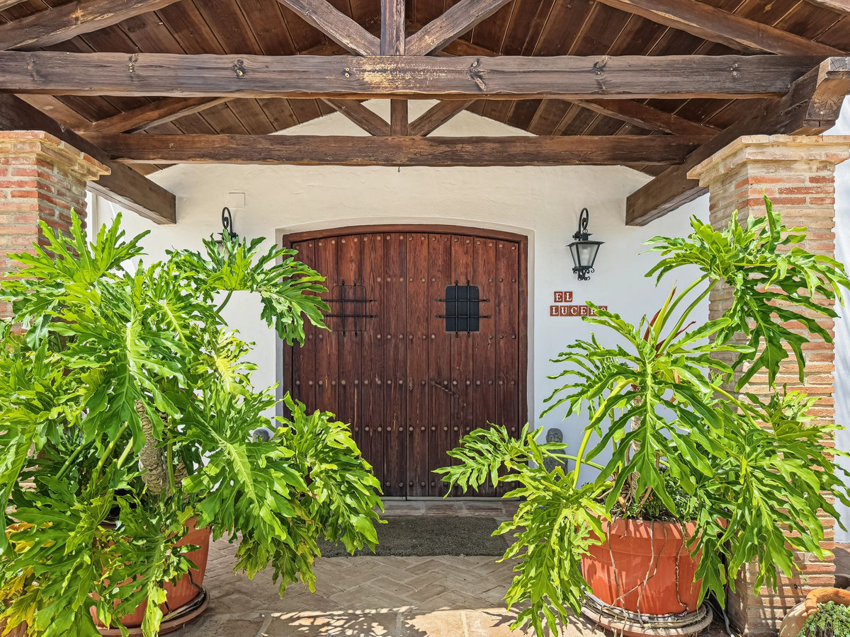 3 Bed Townhouse for sale in Casares Costa Del Sol, Málaga, Spain