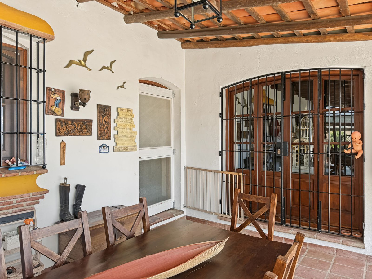 3 Bed Townhouse for sale in Casares Costa Del Sol, Málaga, Spain