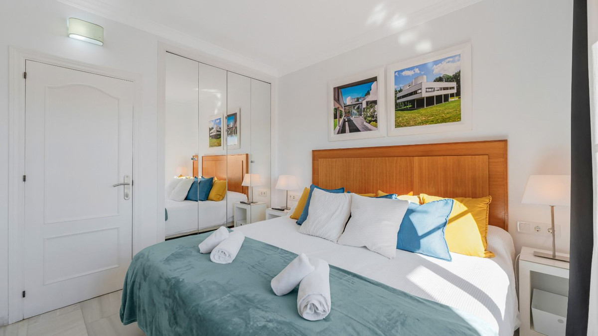 Se vende Apartamento en Planta Última de 2 dormitorios en Costa Del Sol, Málaga, España