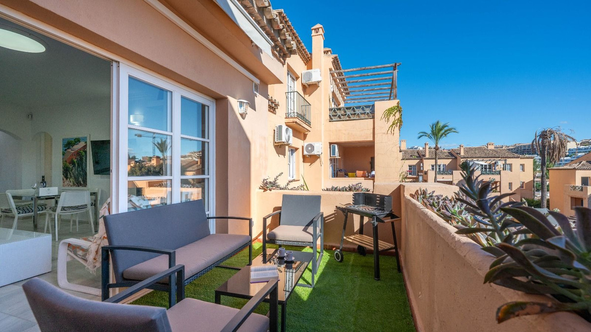Se vende Apartamento en Planta Última de 2 dormitorios en Costa Del Sol, Málaga, España