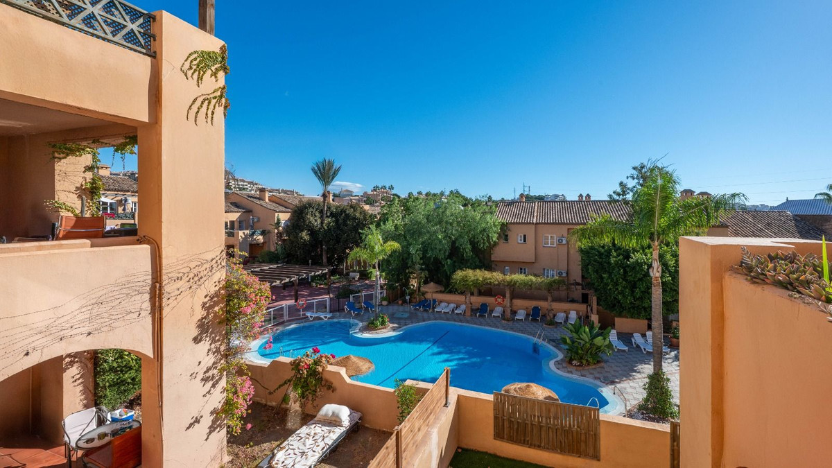 Se vende Apartamento en Planta Última de 2 dormitorios en Costa Del Sol, Málaga, España