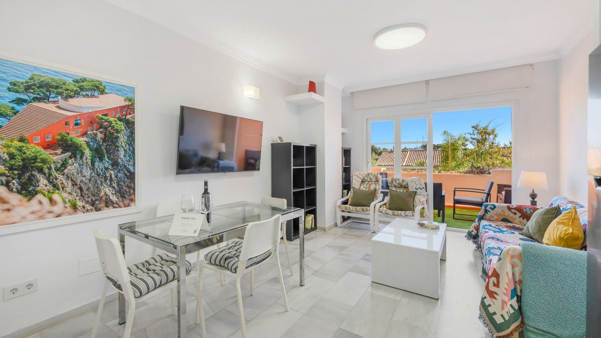 Se vende Apartamento en Planta Última de 2 dormitorios en Costa Del Sol, Málaga, España