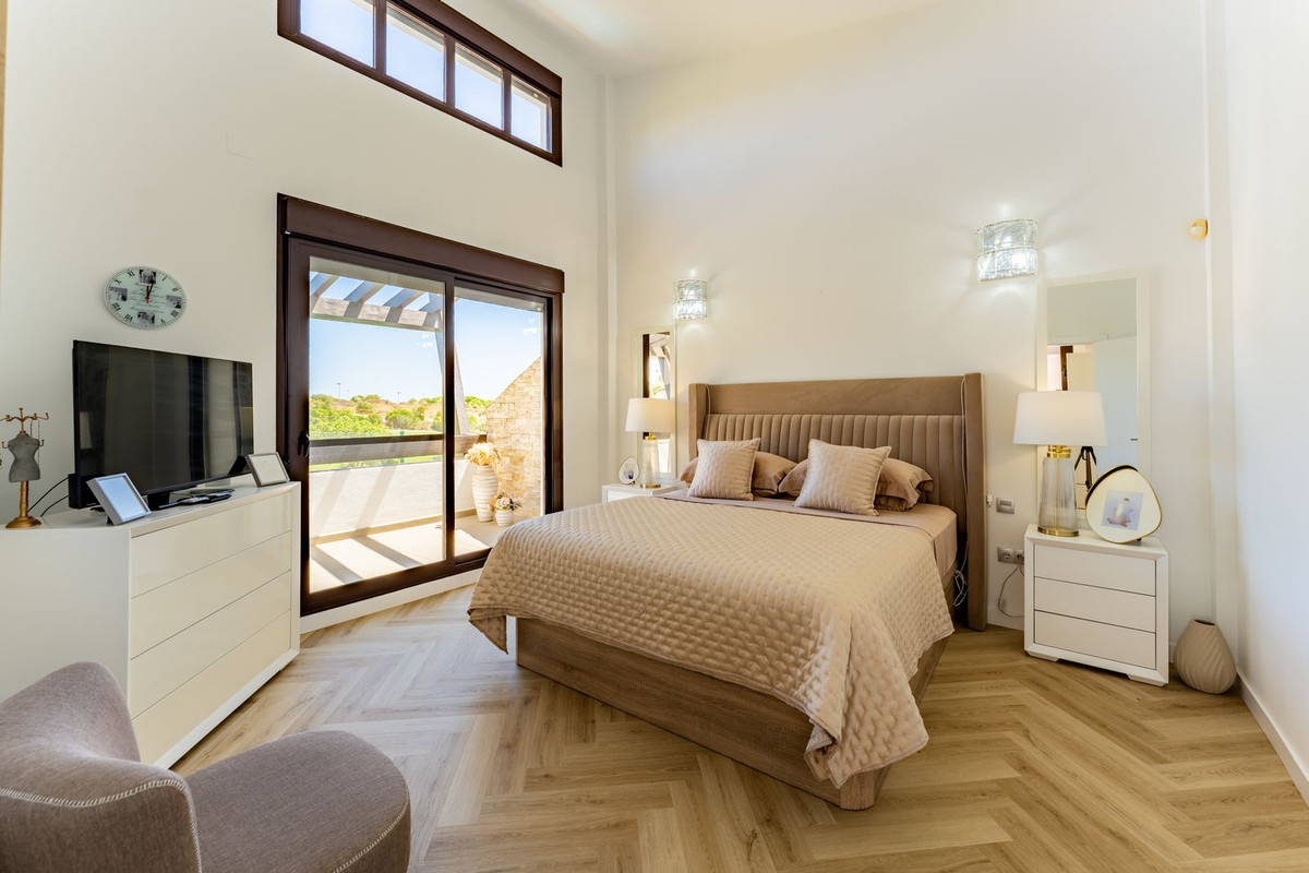 Se vende Pareada de 6 dormitorios en Costa Del Sol, Málaga, España