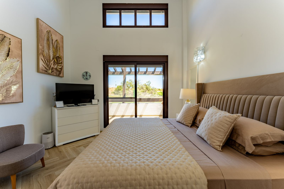 Se vende Pareada de 6 dormitorios en Costa Del Sol, Málaga, España