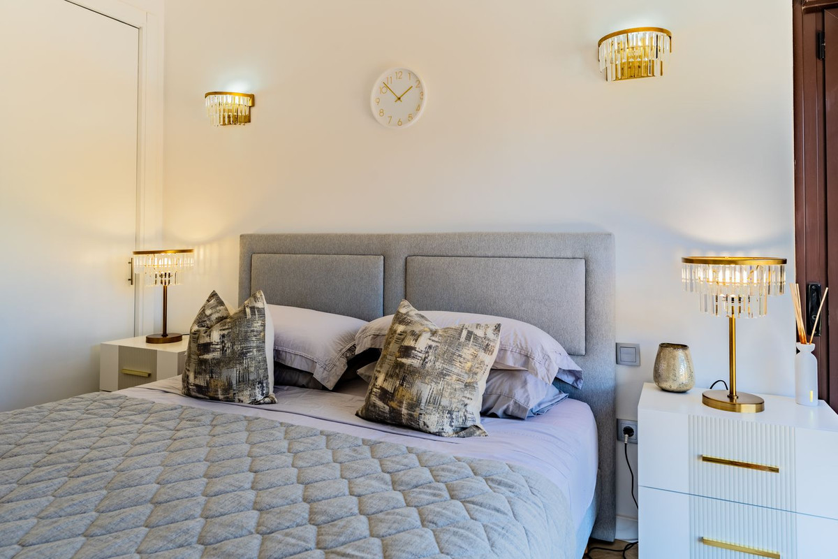 Se vende Pareada de 6 dormitorios en Costa Del Sol, Málaga, España