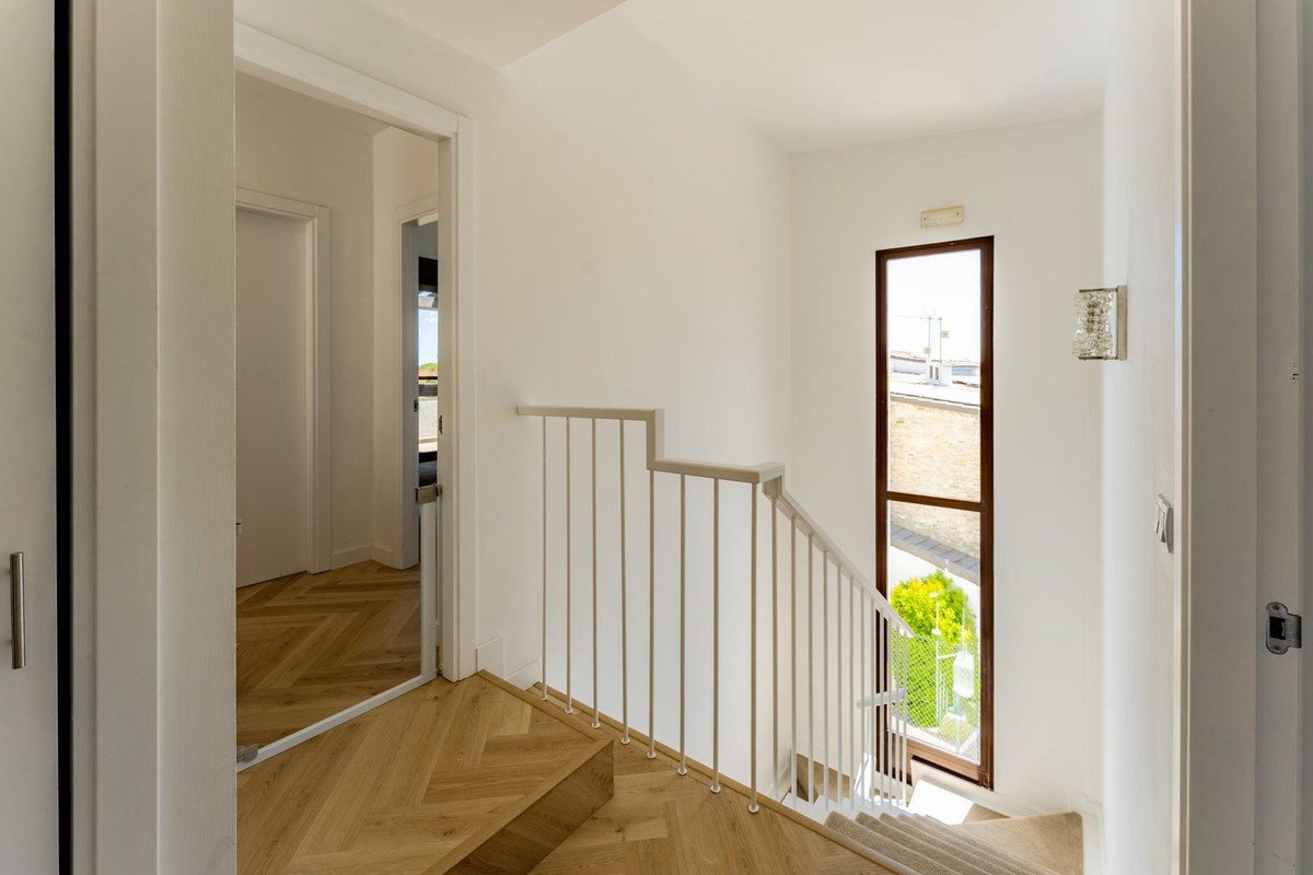 Se vende Pareada de 6 dormitorios en Costa Del Sol, Málaga, España