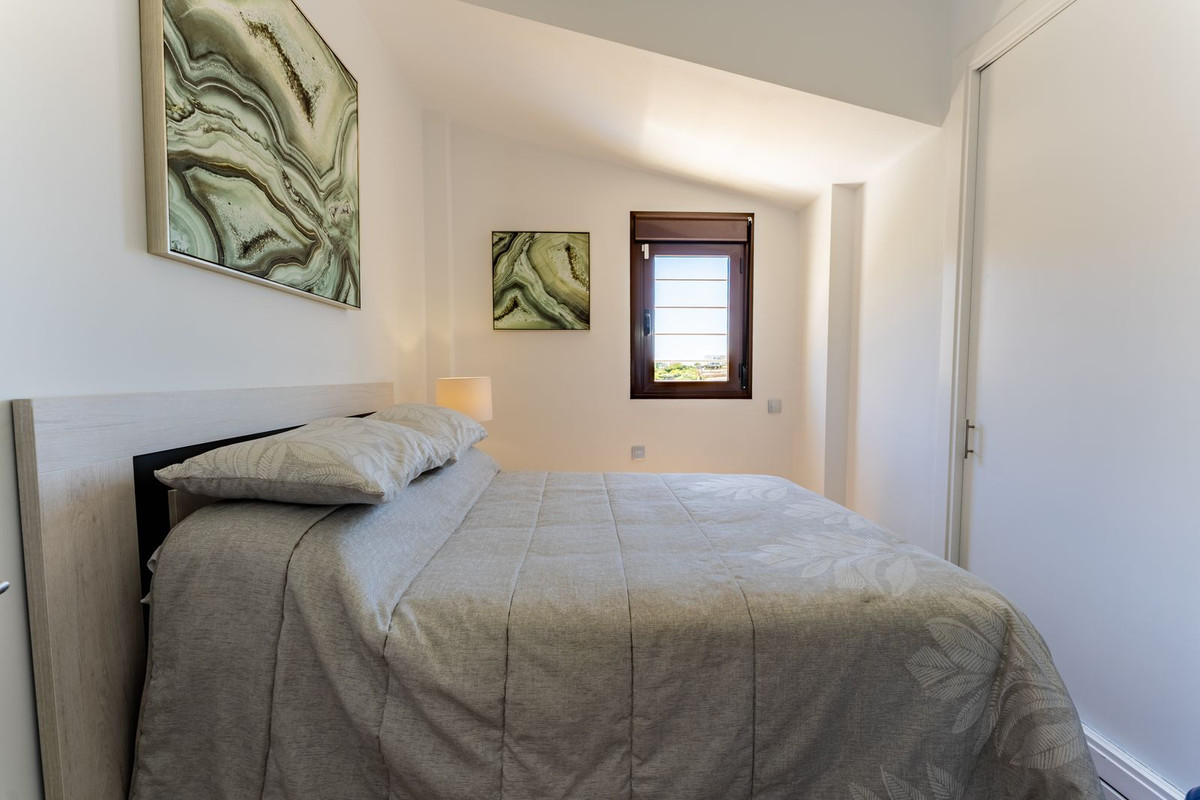 Se vende Pareada de 6 dormitorios en Costa Del Sol, Málaga, España