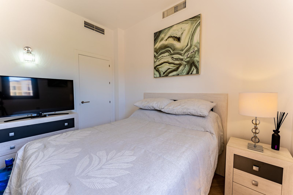 Se vende Pareada de 6 dormitorios en Costa Del Sol, Málaga, España
