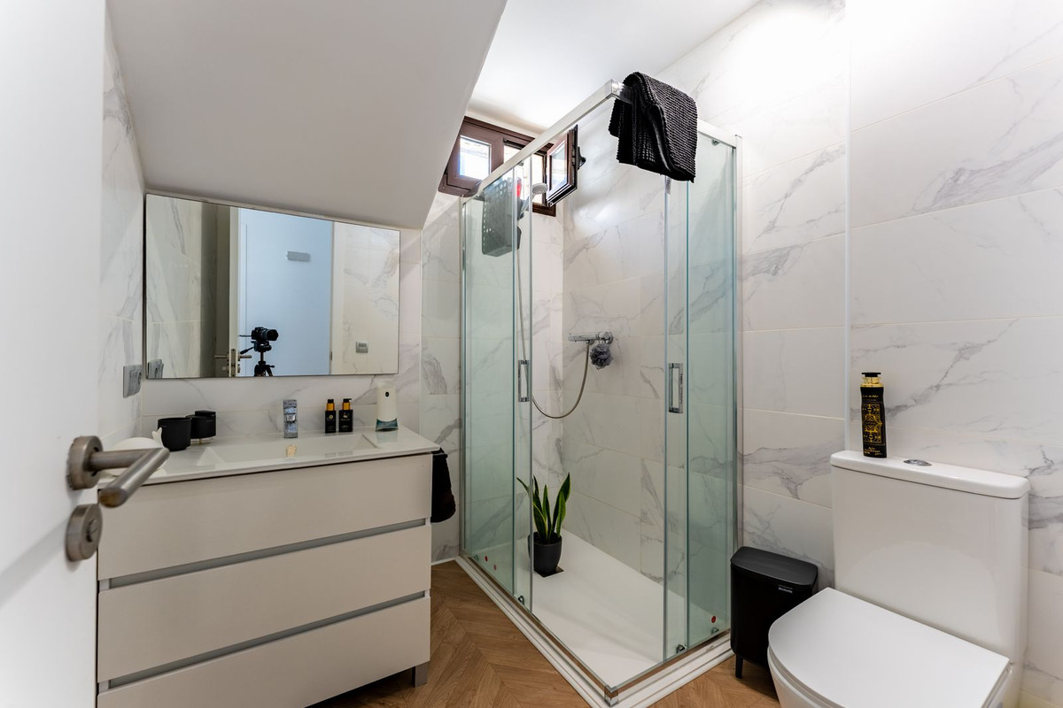 Se vende Pareada de 6 dormitorios en Costa Del Sol, Málaga, España