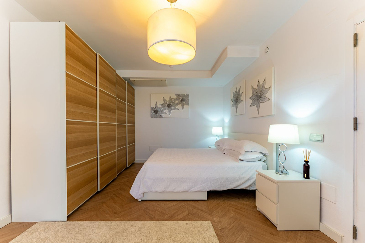 Se vende Pareada de 6 dormitorios en Costa Del Sol, Málaga, España
