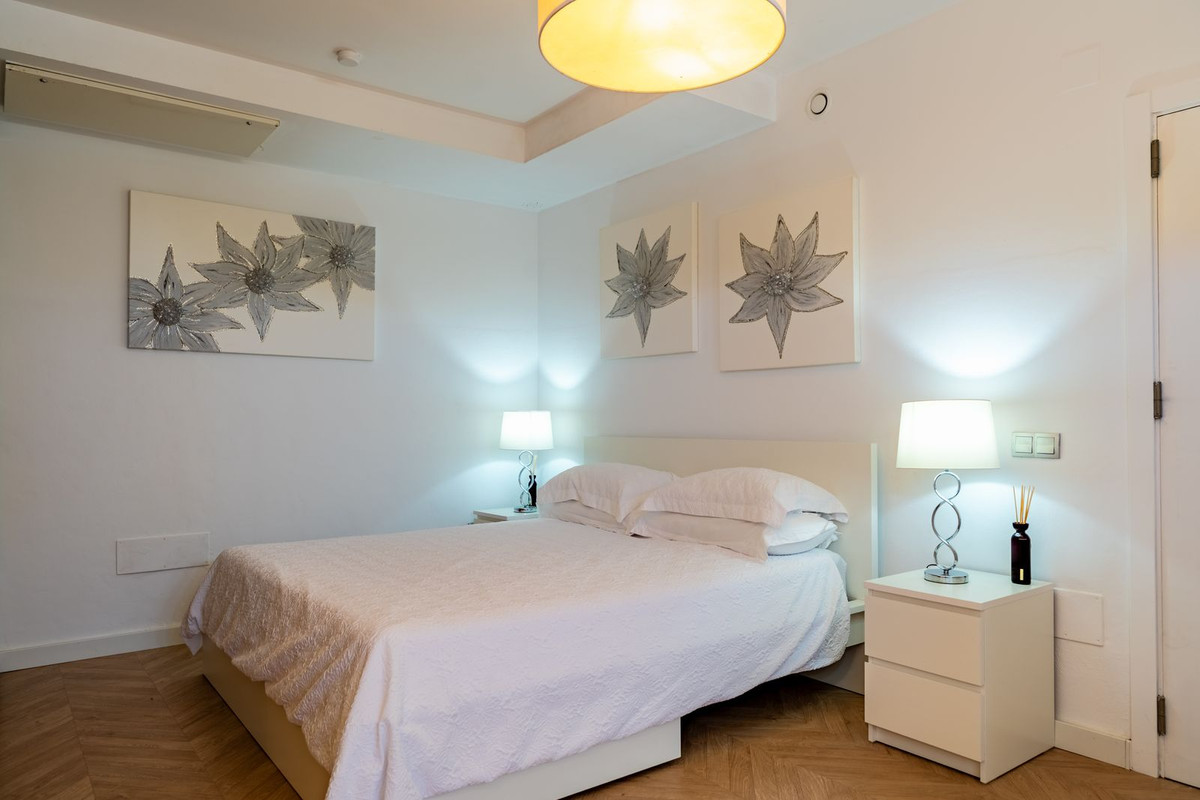 Se vende Pareada de 6 dormitorios en Costa Del Sol, Málaga, España