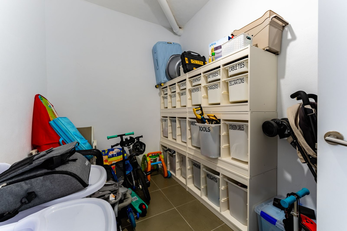 Se vende Pareada de 6 dormitorios en Costa Del Sol, Málaga, España