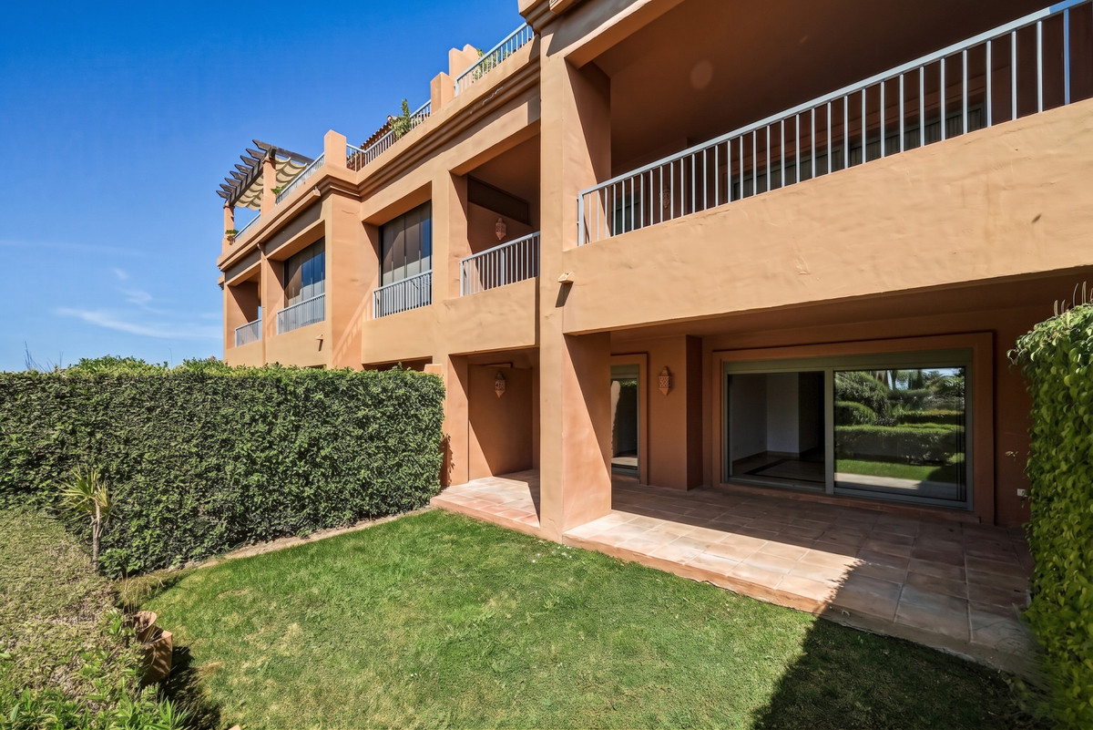 Se vende Apartamento Planta Baja de 2 dormitorios en Costa Del Sol, Málaga, España