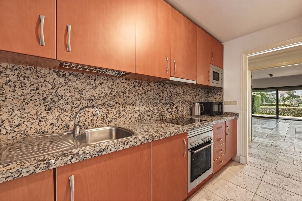 Se vende Apartamento Planta Baja de 2 dormitorios en Costa Del Sol, Málaga, España