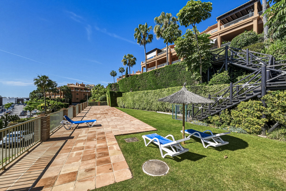 Se vende Apartamento Planta Baja de 2 dormitorios en Costa Del Sol, Málaga, España