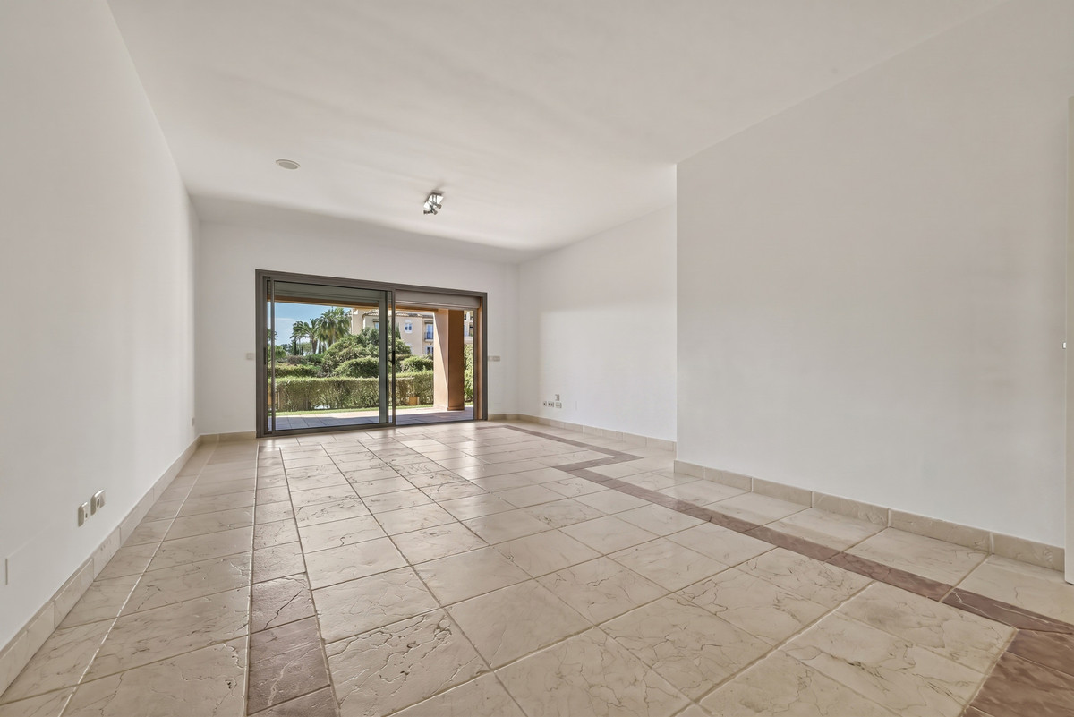 Se vende Apartamento Planta Baja de 2 dormitorios en Costa Del Sol, Málaga, España