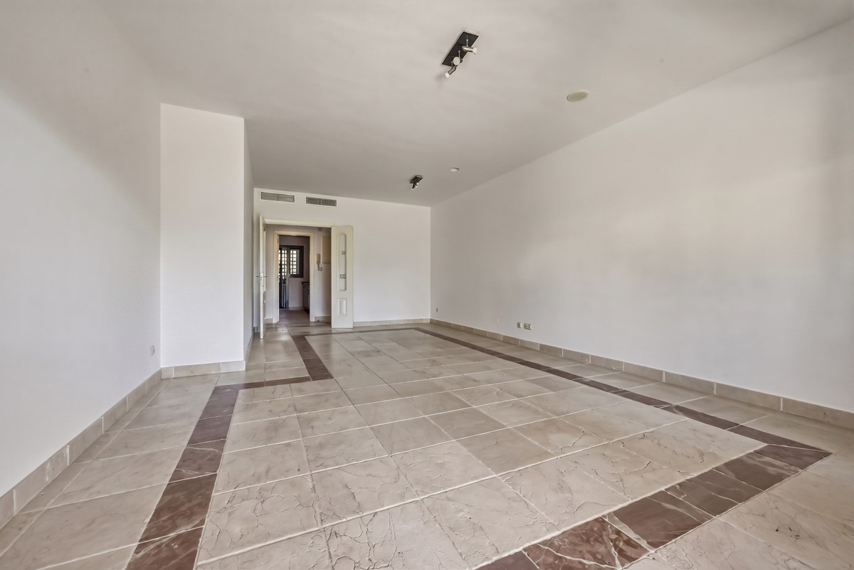 Se vende Apartamento Planta Baja de 2 dormitorios en Costa Del Sol, Málaga, España