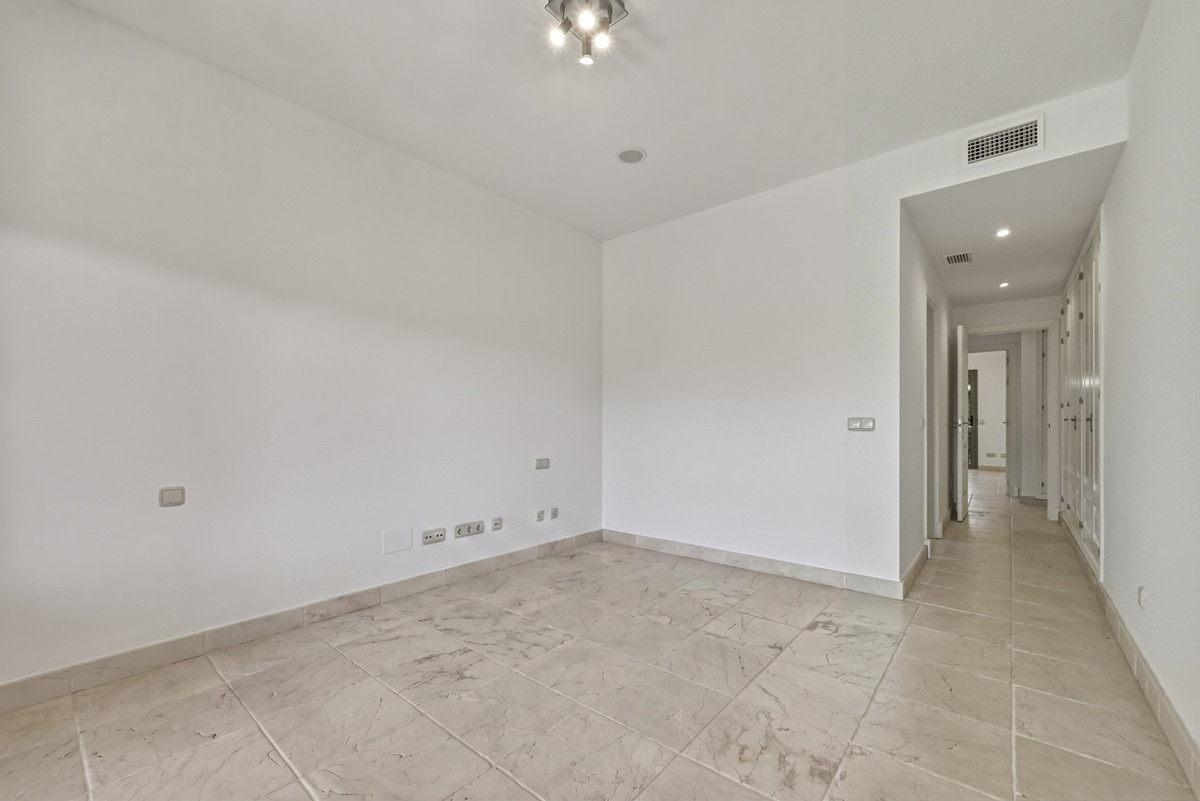 Se vende Apartamento Planta Baja de 2 dormitorios en Costa Del Sol, Málaga, España