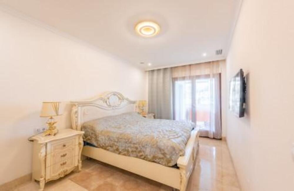 Se vende Apartamento Planta Media de 3 dormitorios en Costa Del Sol, Málaga, España
