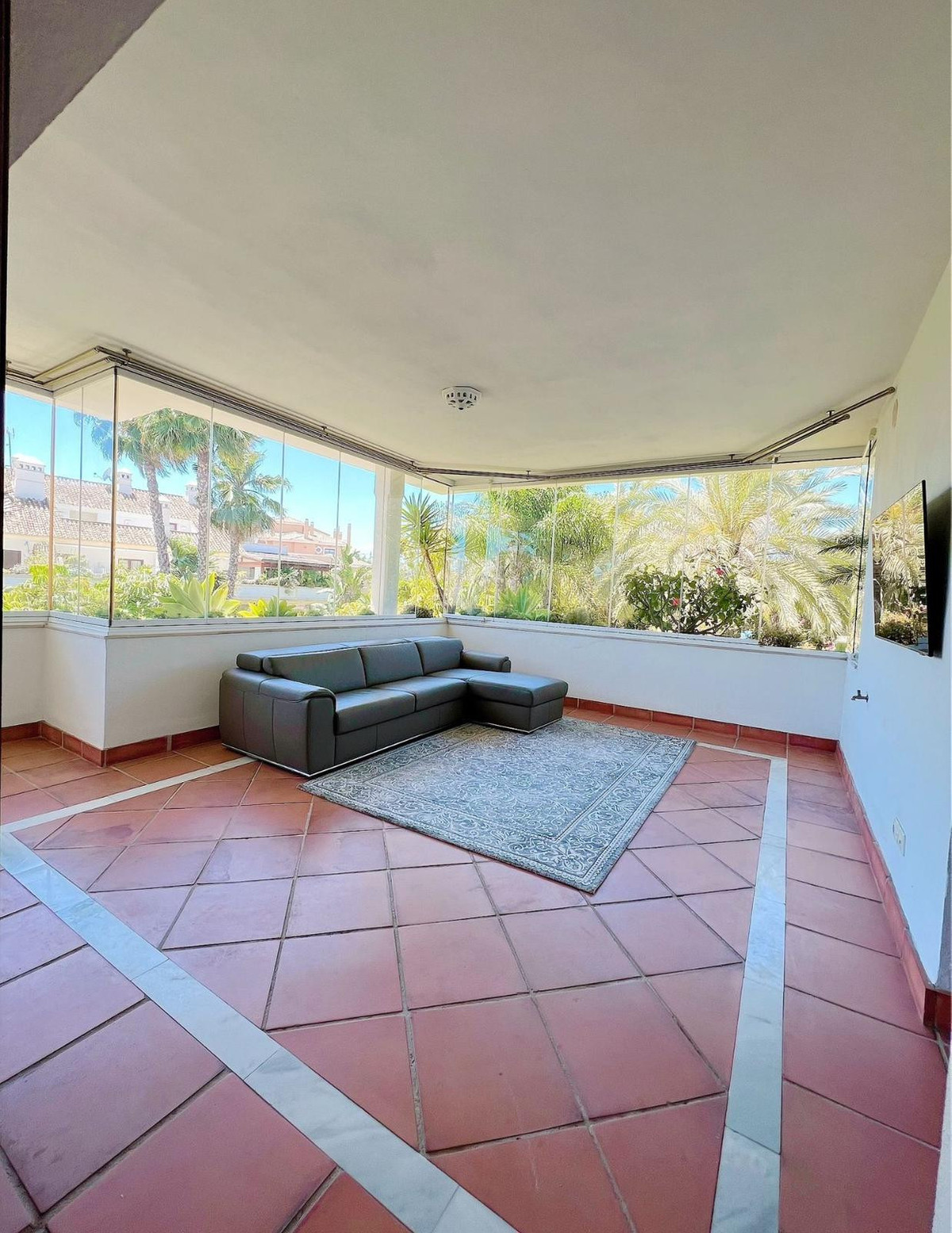 Se vende Apartamento Planta Media de 3 dormitorios en Costa Del Sol, Málaga, España