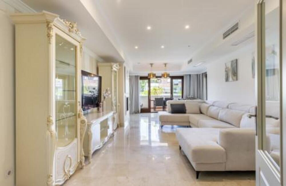 Se vende Apartamento Planta Media de 3 dormitorios en Costa Del Sol, Málaga, España