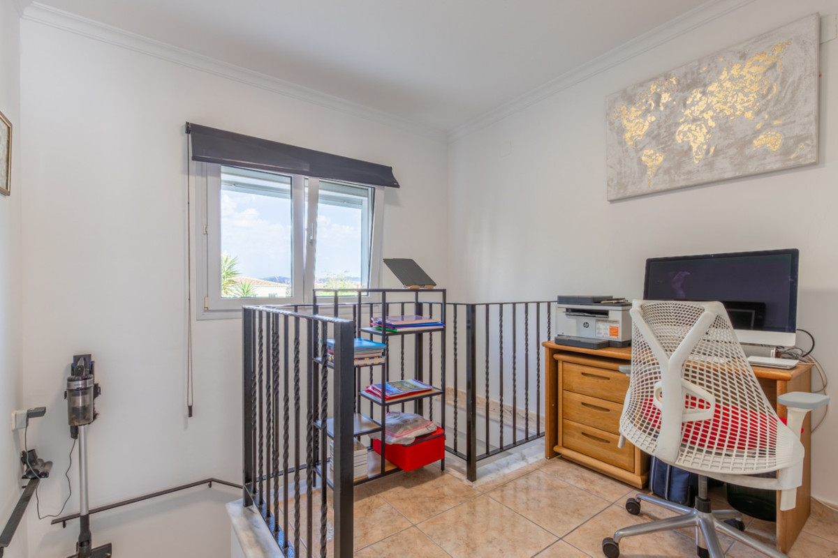 Se vende Villa - Chalet de 3 dormitorios en Costa Blanca, Alicante, España