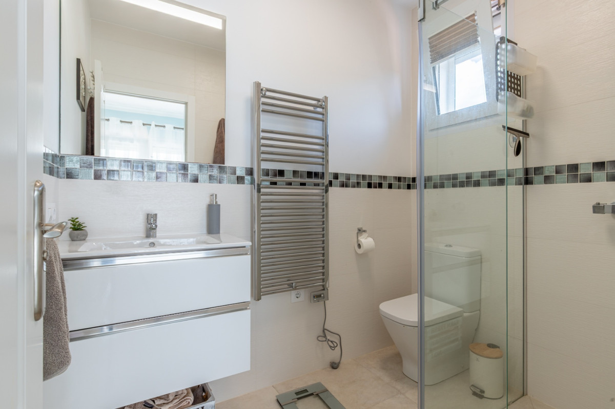 Se vende Villa - Chalet de 3 dormitorios en Costa Blanca, Alicante, España