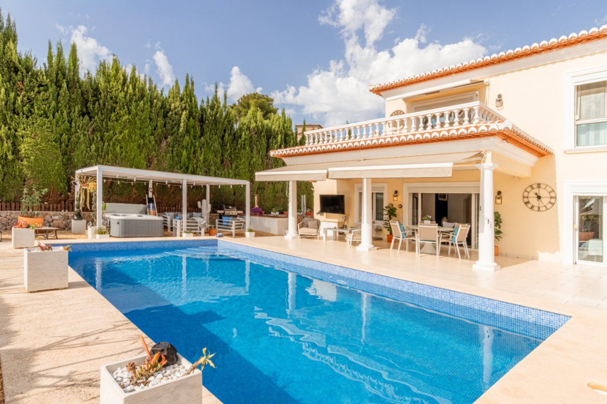 Se vende Villa - Chalet de 3 dormitorios en Costa Blanca, Alicante, España
