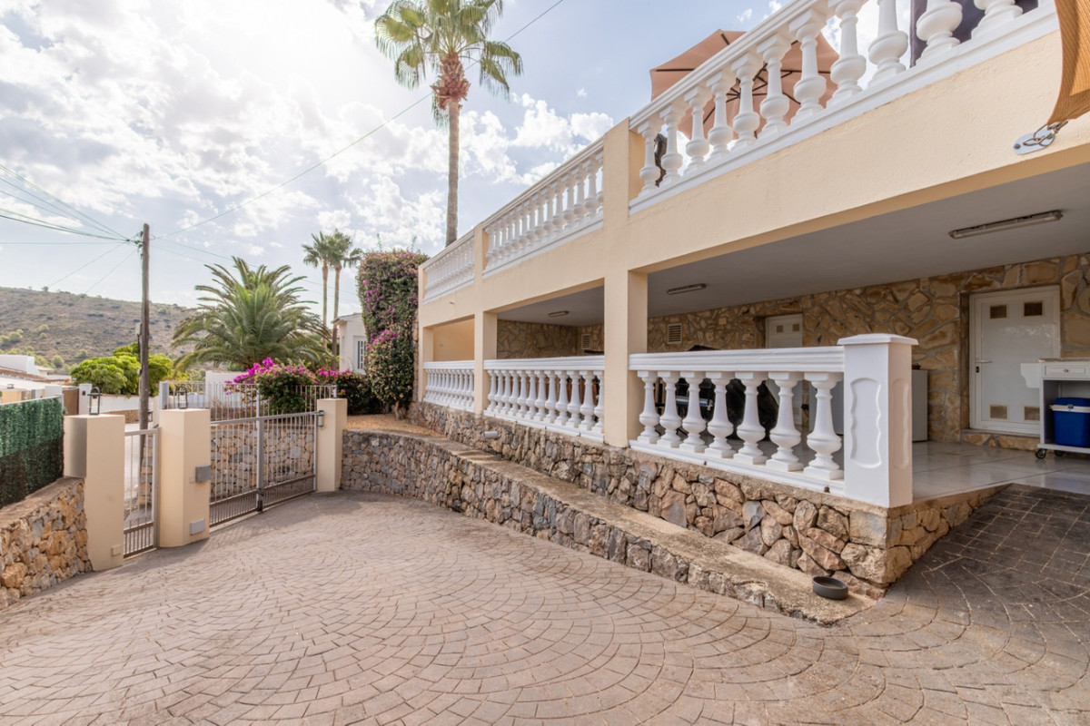 Se vende Villa - Chalet de 3 dormitorios en Costa Blanca, Alicante, España