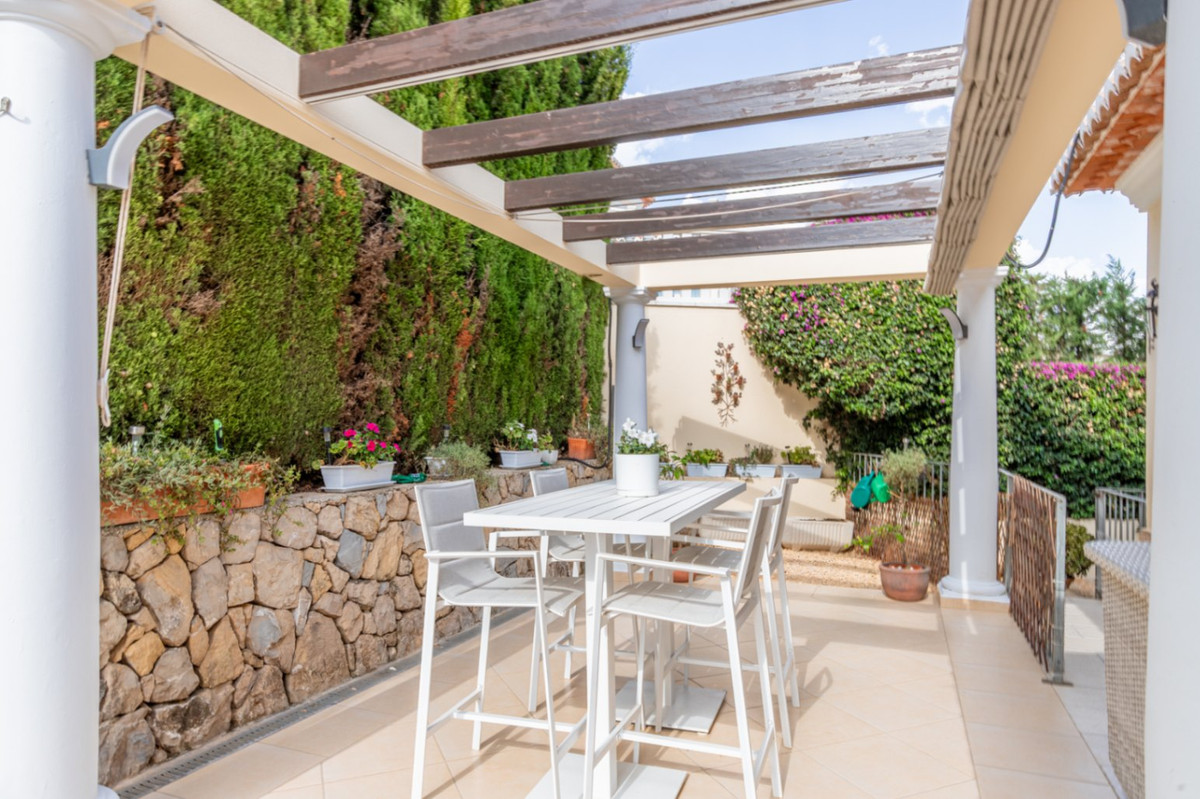 Se vende Villa - Chalet de 3 dormitorios en Costa Blanca, Alicante, España