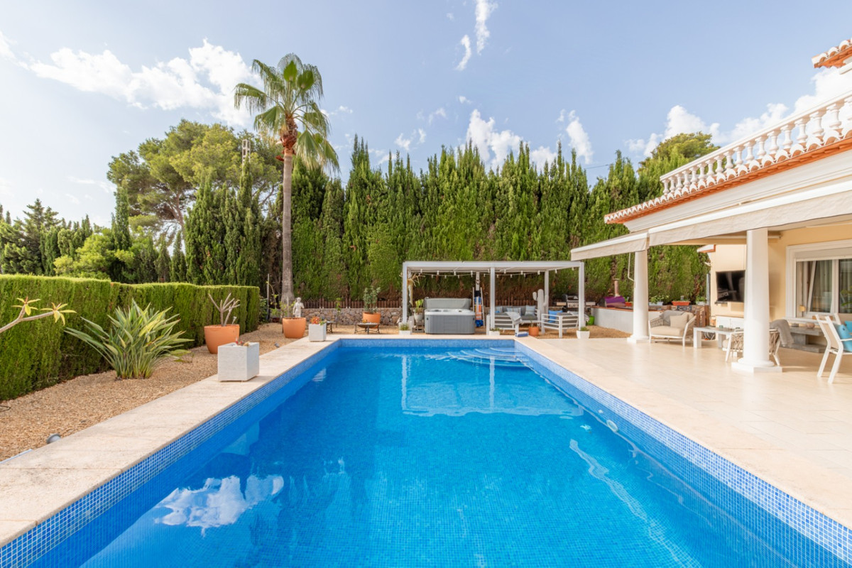 Se vende Villa - Chalet de 3 dormitorios en Costa Blanca, Alicante, España