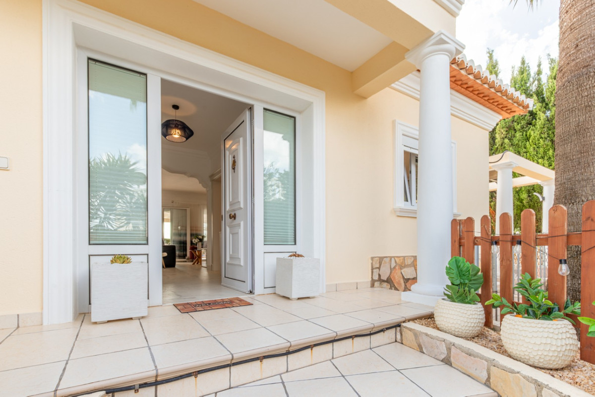 Se vende Villa - Chalet de 3 dormitorios en Costa Blanca, Alicante, España