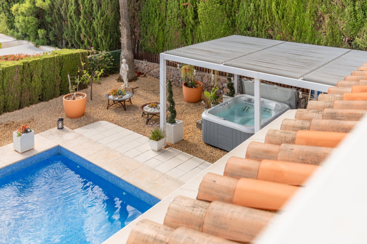 Se vende Villa - Chalet de 3 dormitorios en Costa Blanca, Alicante, España