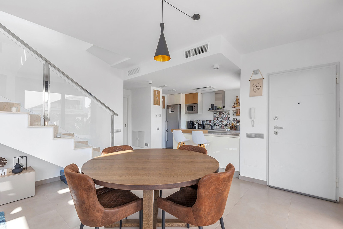 Se vende Villa - Chalet de 3 dormitorios en Costa Blanca, Alicante, España