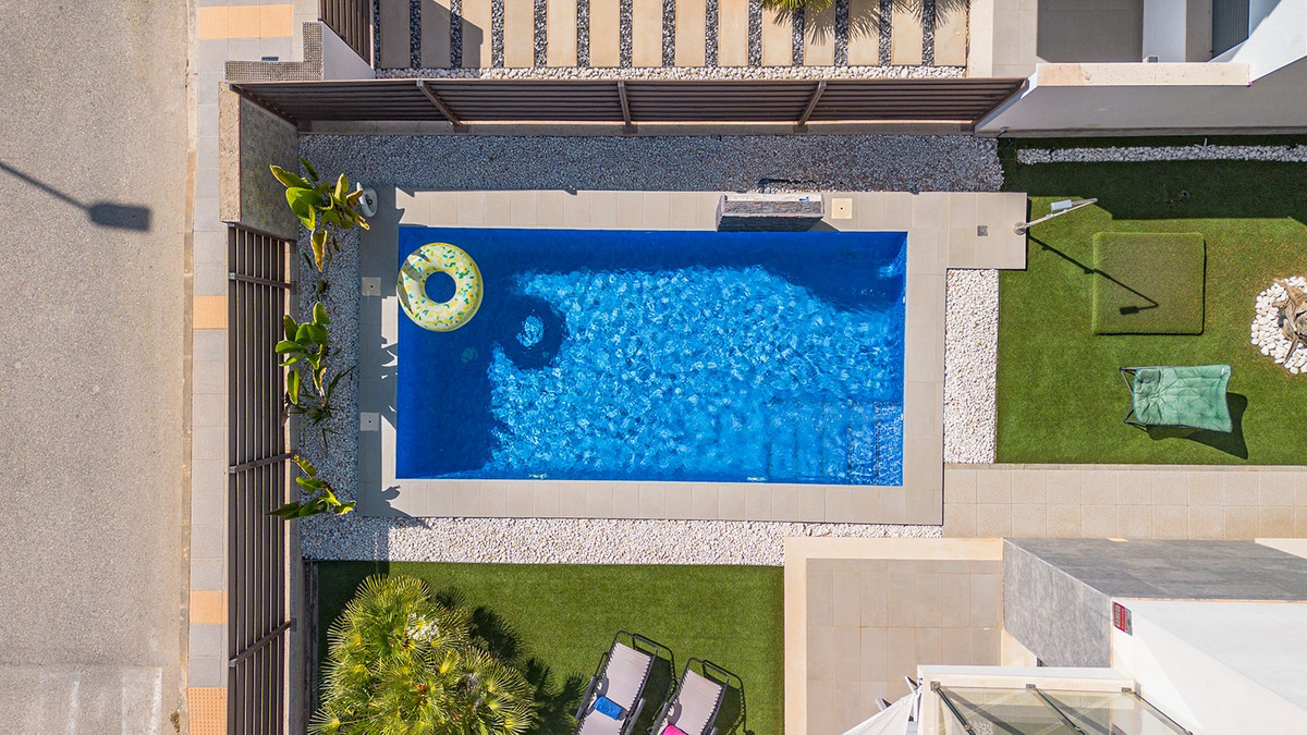 Se vende Villa - Chalet de 3 dormitorios en Costa Blanca, Alicante, España