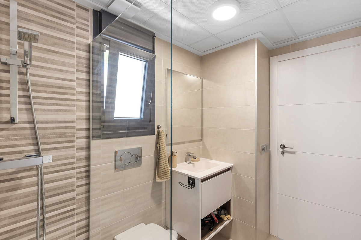 Se vende Villa - Chalet de 3 dormitorios en Costa Blanca, Alicante, España