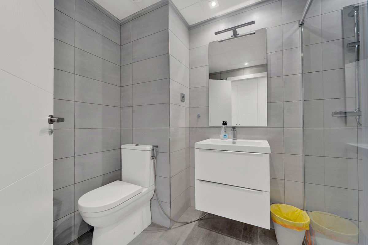 Se vende Apartamento Planta Baja de 2 dormitorios en Costa Del Sol, Málaga, España