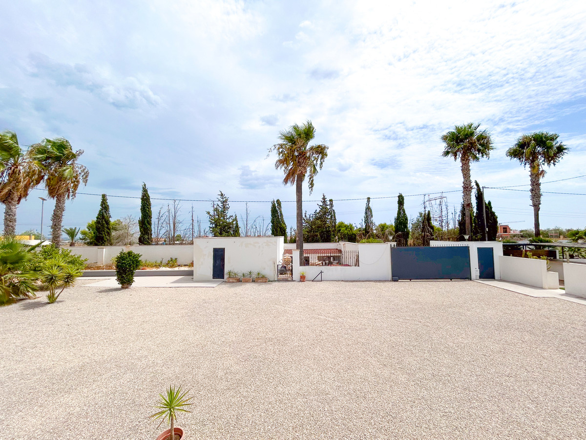 Se vende Villa - Chalet de 8 dormitorios en Costa Blanca, Alicante, España
