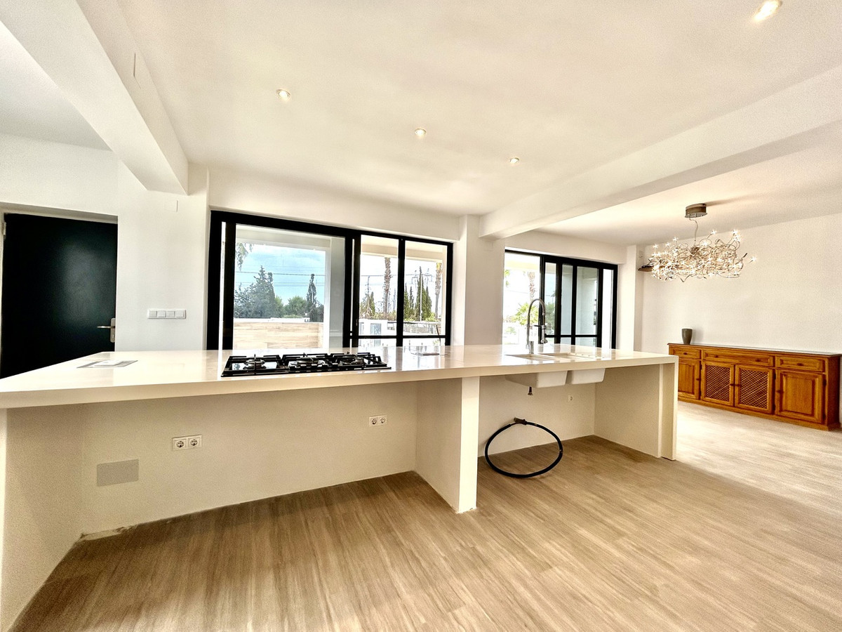 Se vende Villa - Chalet de 8 dormitorios en Costa Blanca, Alicante, España