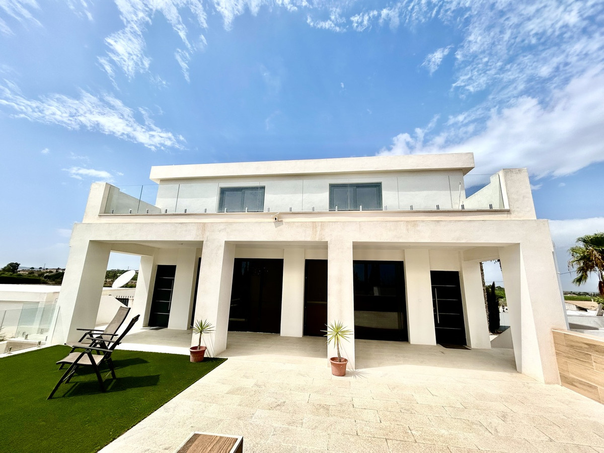 Se vende Villa - Chalet de 8 dormitorios en Costa Blanca, Alicante, España