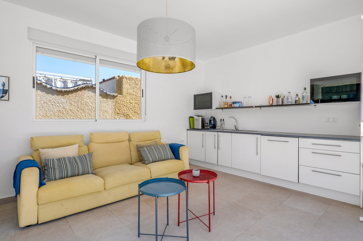 Se vende Villa - Chalet de 3 dormitorios en Costa Blanca, Alicante, España
