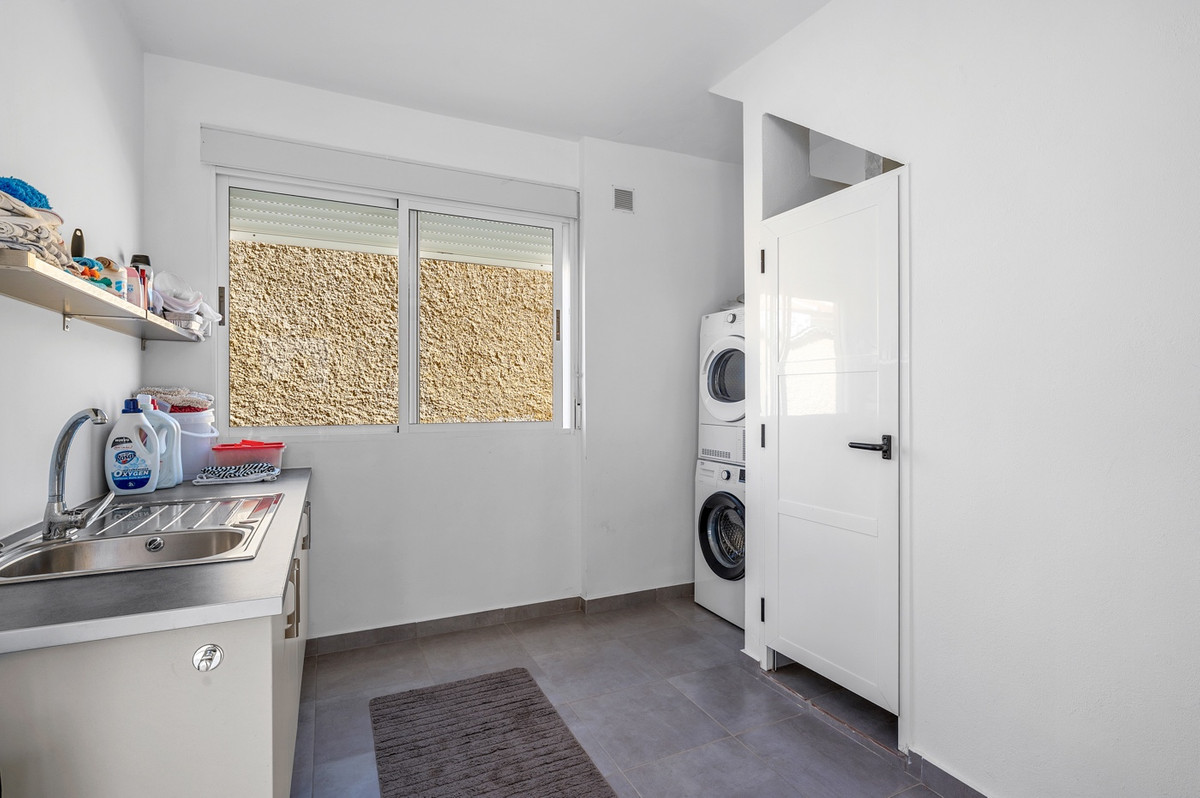 Se vende Villa - Chalet de 3 dormitorios en Costa Blanca, Alicante, España