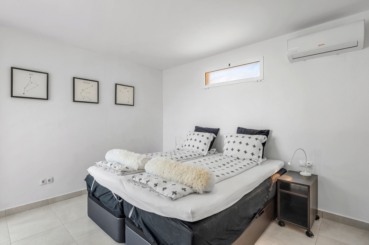Se vende Villa - Chalet de 3 dormitorios en Costa Blanca, Alicante, España